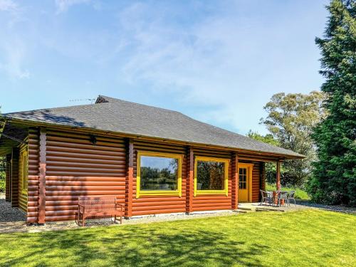 Somersby House | Kingfisher Lodge