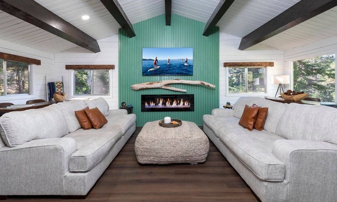 Kings Beach Ski Chalet | Kings Beach - Large groups - Close to beaches and skiing