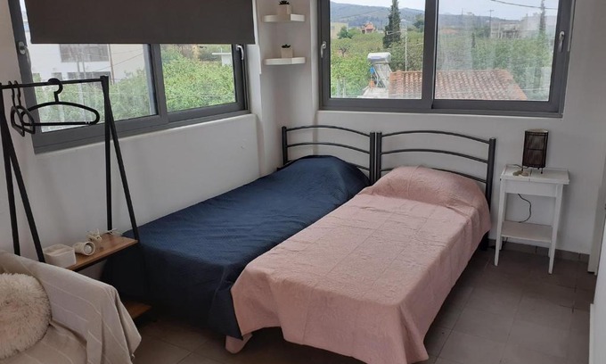 Ayioi Asomatoi House | Kipseli roof top apartment