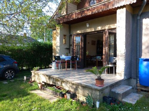 Gardony Apartment | Kisfaludy Apartment House