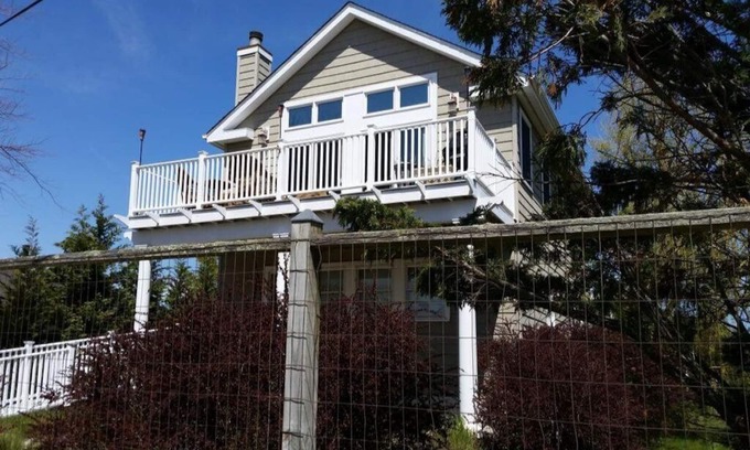 Kismet House | Kismet, 4 bedroom Fire Island family house "IMAGINE"
