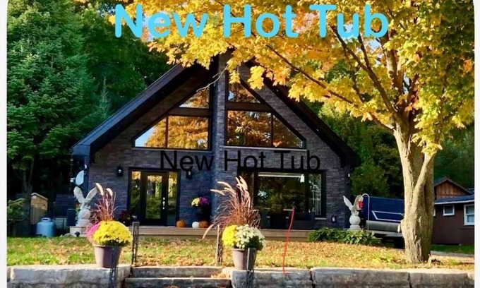 Wiarton House | Kiss & Bond Water View ,4 -Seasons address 132 Bruce rd 9 , Wiarton , Ontario