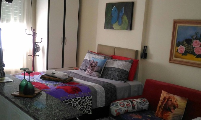 Aparecida House | Kit in Aparecida with wi fi in a seafront building
