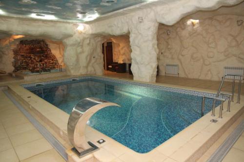 Kamenets-Podol'skiy Hotel | Kleopatra VIP hotel