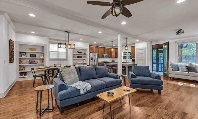 North Chattanooga House | Knollbrook Gardens