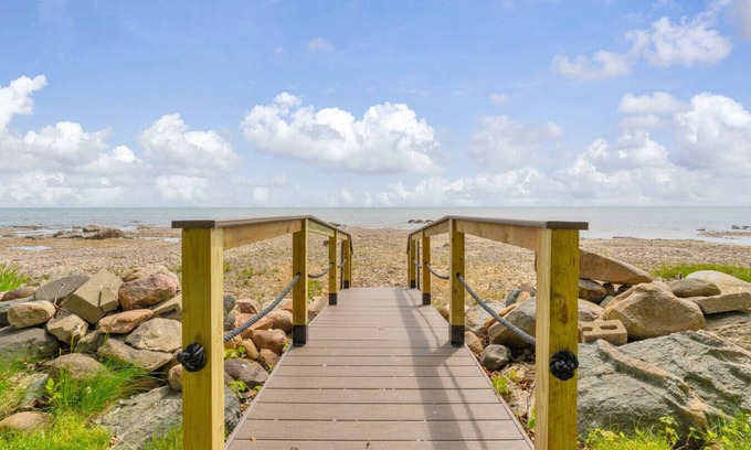 Port Hope House | Knot a Care - Lakefront Living with Great Views!