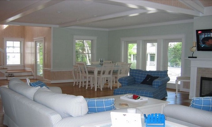 Cape Fear Station Cabin | Kokomo Cottage in Cape Fear Station / Walk to Shoals and the Beach