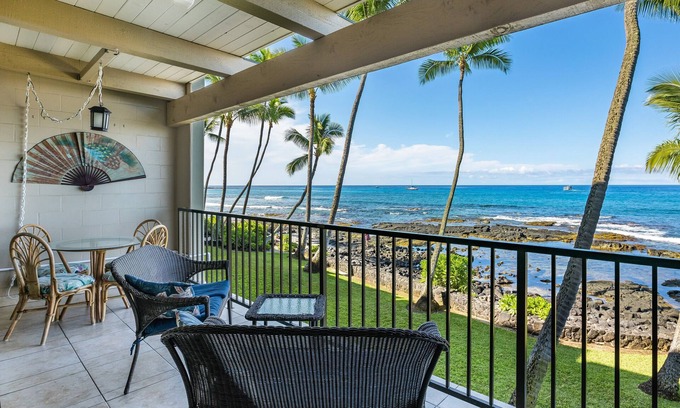 Kailua-Kona Condo | 🌴Kona Bali Kai 219 Absolute oceanfront getaway. Fabulous!🌴