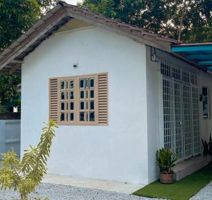 Kota Bharu Ski Chalet | Kota Bharu RS Desa Roomstay