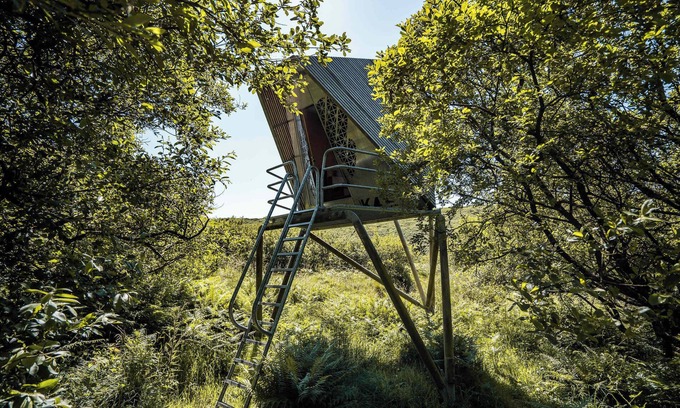 Tintagel Cabin | Kudhva 4 Summary: Per