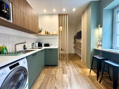 Voltaire - Saint Amour Apartment | L'Écrin de Duguesclin Comfort & Charm in Lyon 3rd arrondissement