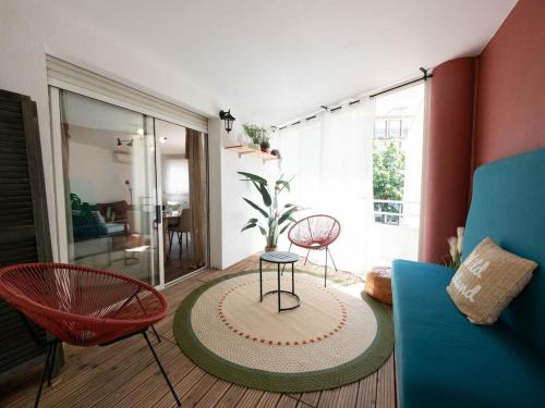 Gares Apartment | L'élégant - Terrasse et climatisation