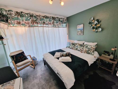 Aix-les-Bains City Center Apartment | L'Aixotique