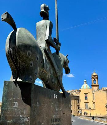Caltagirone Apartment | L'Angolo della Piazza
