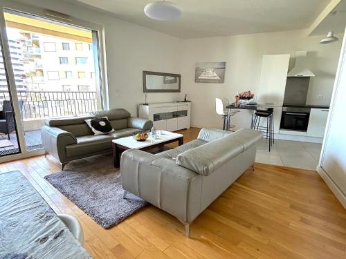 Batignolles Apartment | L'appartement Rostro