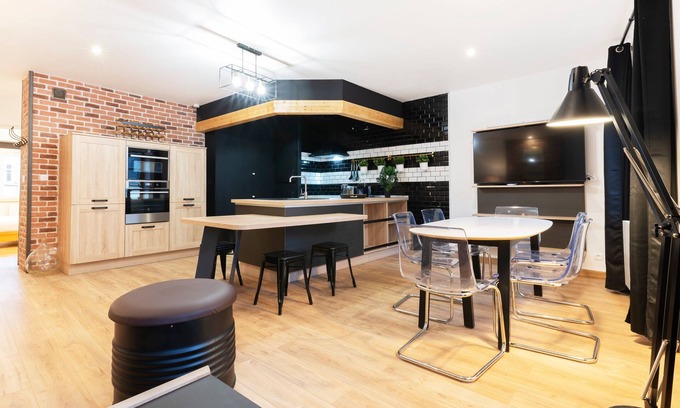 Saint Nicolas - Charles III - Ville vieille - Trois Maisons - Leopold Apartment | L'atelier de Nicolas - Bel appt au cœur de Nancy