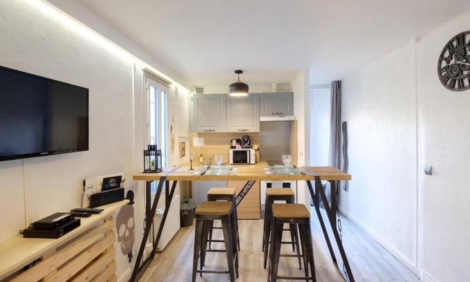 Fontainebleau Apartment | L'atelier - Hyper centre de Fontainebleau - proche INSEAD
