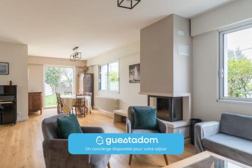 Saint-Nazaire House | L'AUTHENTIQUE - 600m plage - Piscine