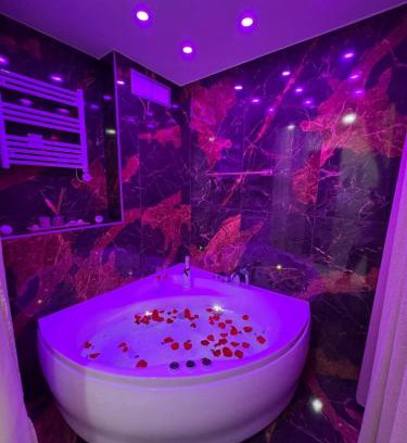 Ambilly Apartment | L'Écrin Secret Romantic Love Room & Private Spa