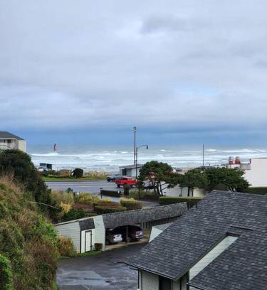 Lincoln City House | L'escapade The Getaway