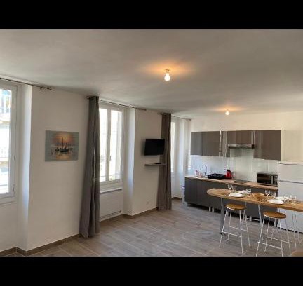 6th Arrondissement Apartment | L’hyper-centre Marseillais