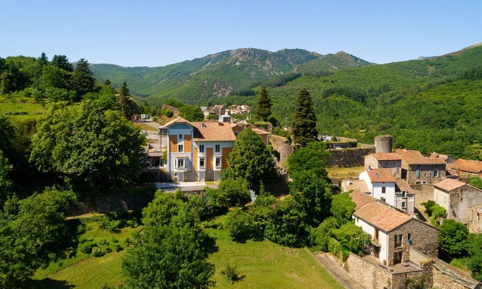 St Gervais sur Mare Bed & Breakfast | L'Ortensia