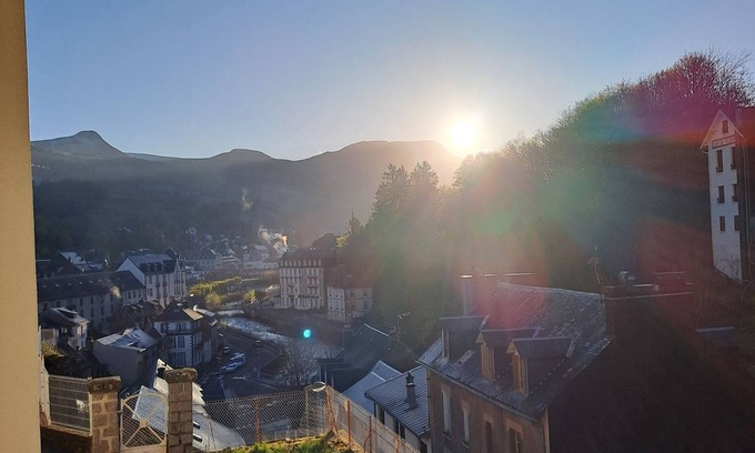 La Bourboule Apartment | L'R du Roc, Duplex 3*, 5 minutes walk from the center , quiet and friendly