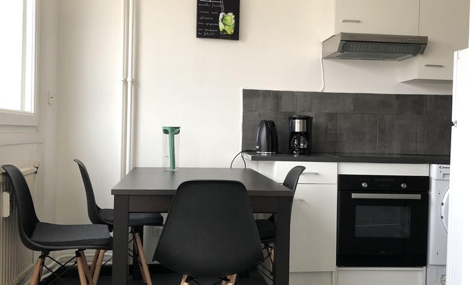 Plantieres Queuleu Apartment | L'urban - Appart au Top! Studio + parking + equipped for long stays