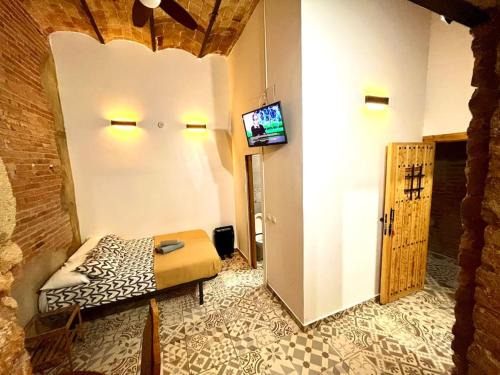 Sants-Badal Apartment | L4 Apartamento nuevo con patio y cocina en P.B
