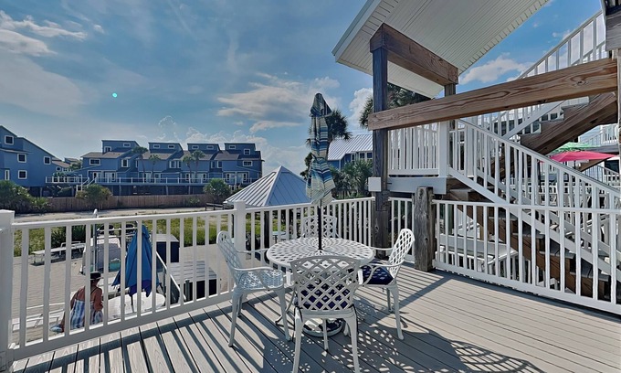 Pensacola Beach Condo | La Bahia #125 | Steps from Beach, Community Pool!