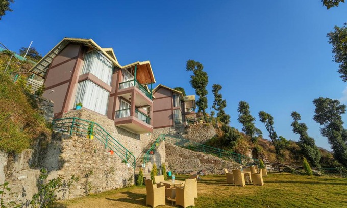 Bullawala Villa | La Belle Vue by Dumnu Homes