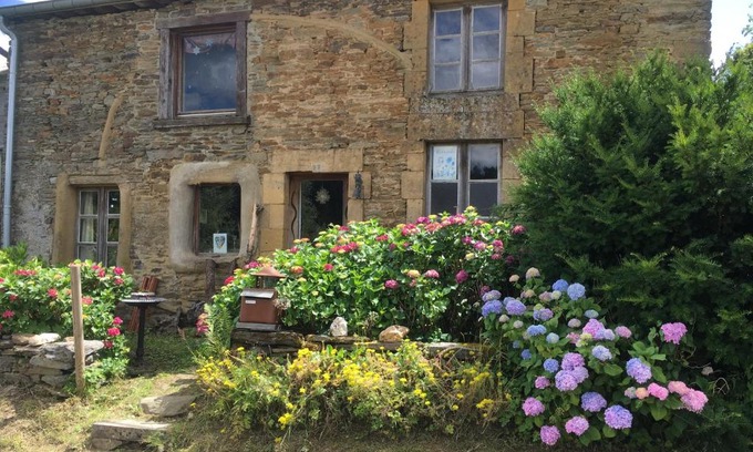 Gembes House | La Boutique Naturelle