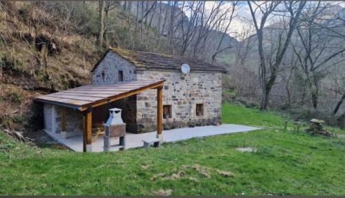 San Roque de Riomiera House | La Cabaña del Río