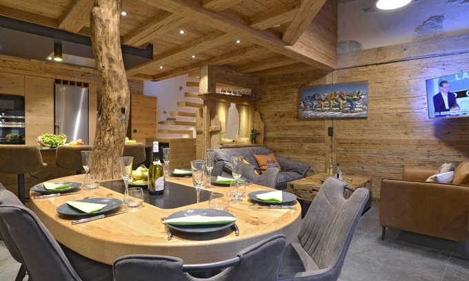La Grave Ski Chalet | La cabane luxury apartment in the heart of the village
