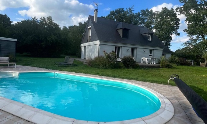 Gonneville-sur-Mer House | la Campagne à 5 Minutes de la Mer!