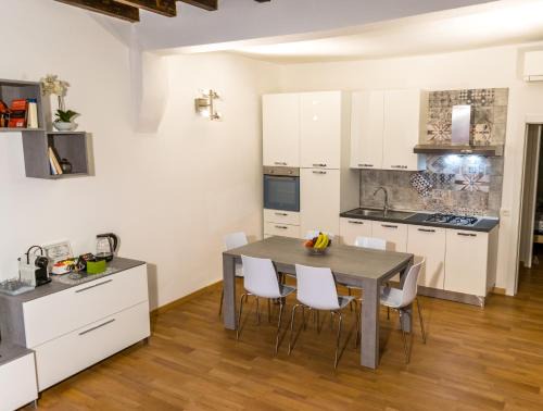 Old Town Apartment | La Campanella