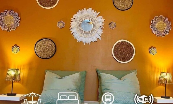 La Gare Apartment | La Canopée: 8min walk from the station