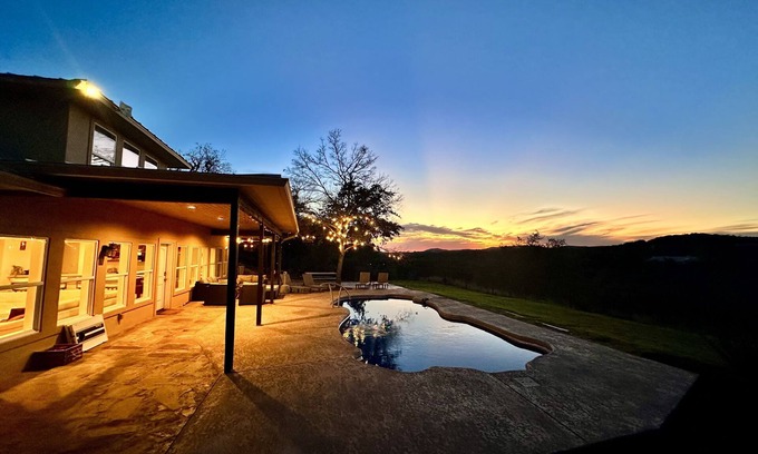 Helotes House | La Cantera/Six Flags/Alamo/Seaworld Nearby
