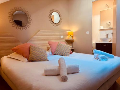 Fontainebleau Hotel | La Carpe d'Or