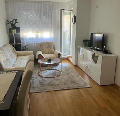 Vozdovac Apartment | La Casa Stan na dan