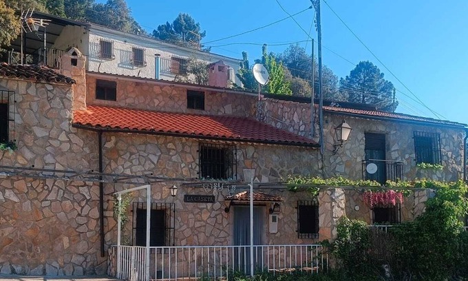 La Casa de la Noguera House | La Caseta Rural House
