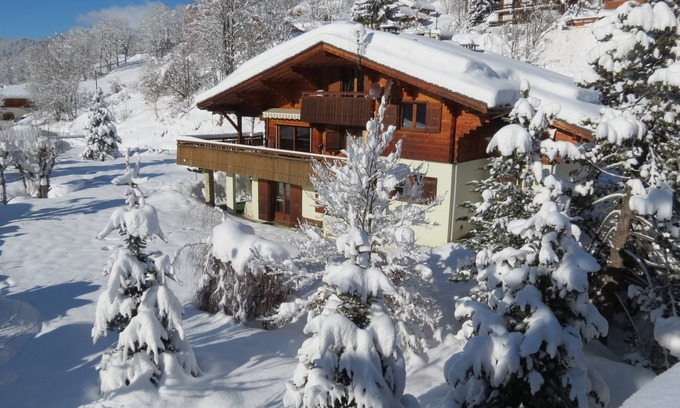 La Clusaz Ski Chalet | LA CLUSAZ Comfortable ground-floor apartment in a traditional chalet
