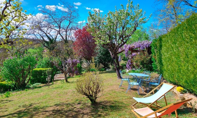 Sarlat-la-Caneda Bed & Breakfast | La Colline Chambres d'hôtes