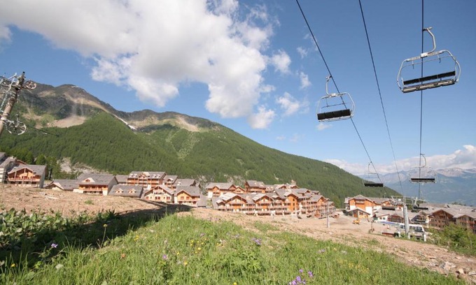 Les Orres Resort | La Combe d'Or