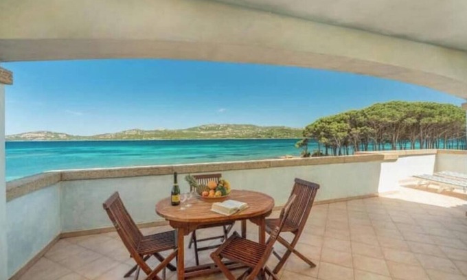 Torre dei Corsari Apartment | [La Conia Luxury Loft]: Sea Front Terrace