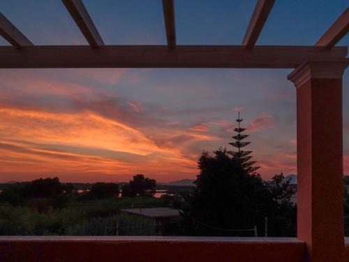 Kanoni Villa | La Corona d' oro