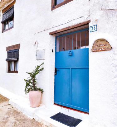 Alcala del Jucar House | La Cueva Blanca