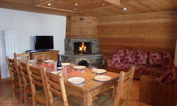 Bonneval-sur-Arc Apartment | La datcha * bonneval sur arc rental in the mountains in a ski resort.