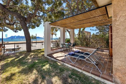 Puerto de Pollensa Apartment | LA GOLA APARTMENT, First-line Beachfront, Newly Refurbished