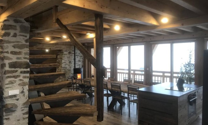 Allemond Ski Chalet | La Grange à Gaspard